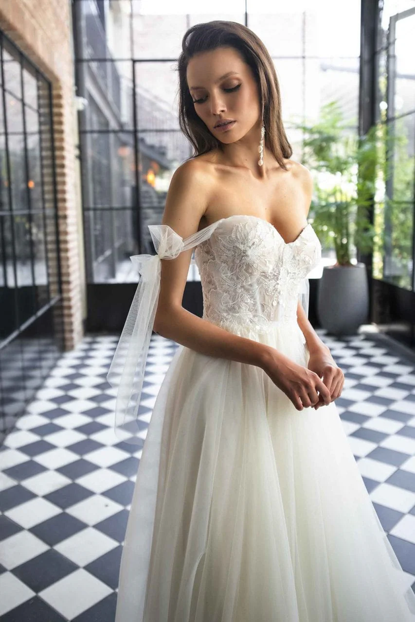 Rish Zahara - Size 10 - Image 3