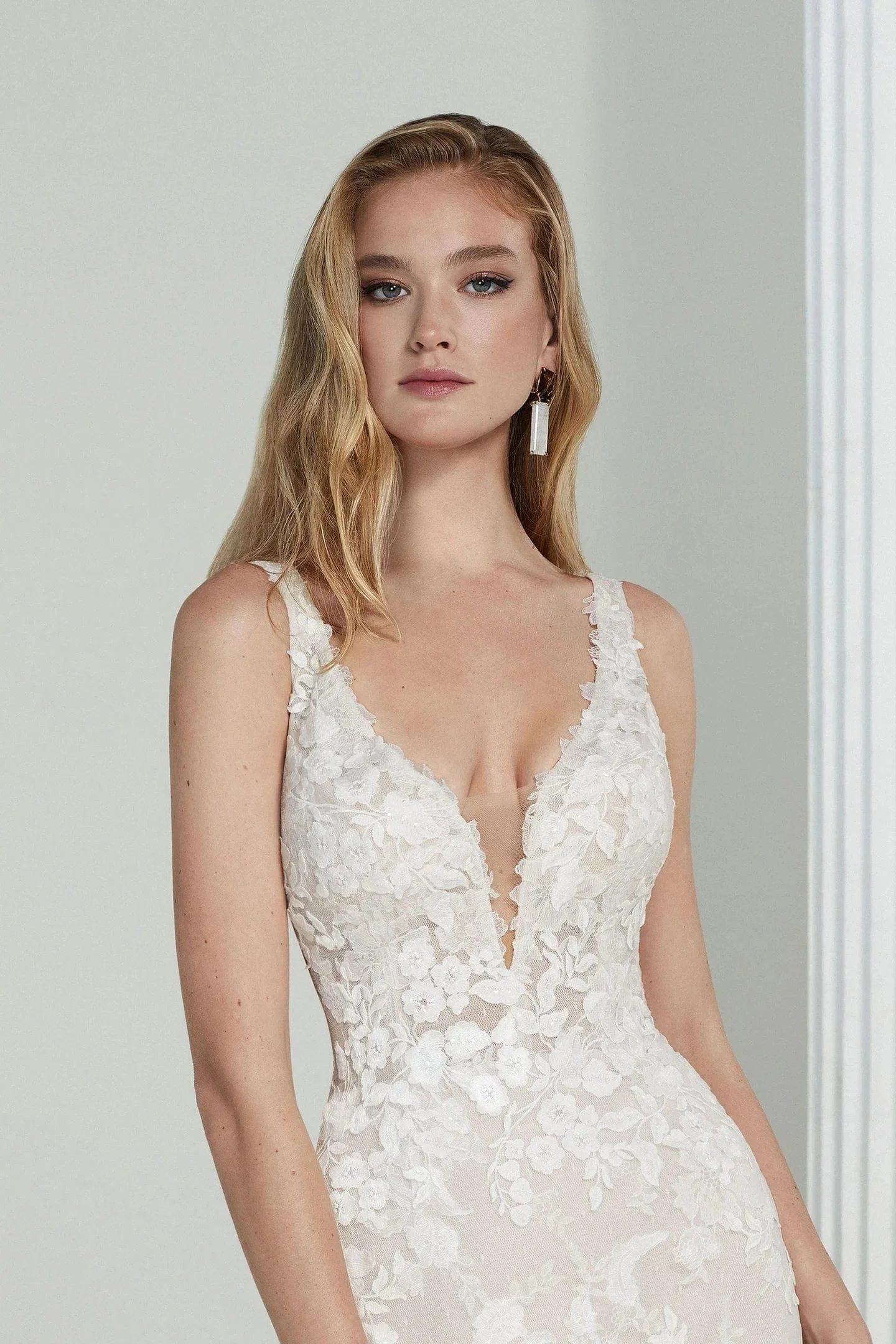 Signature by Justin Alexander 99212 - Size 14 - Image 3