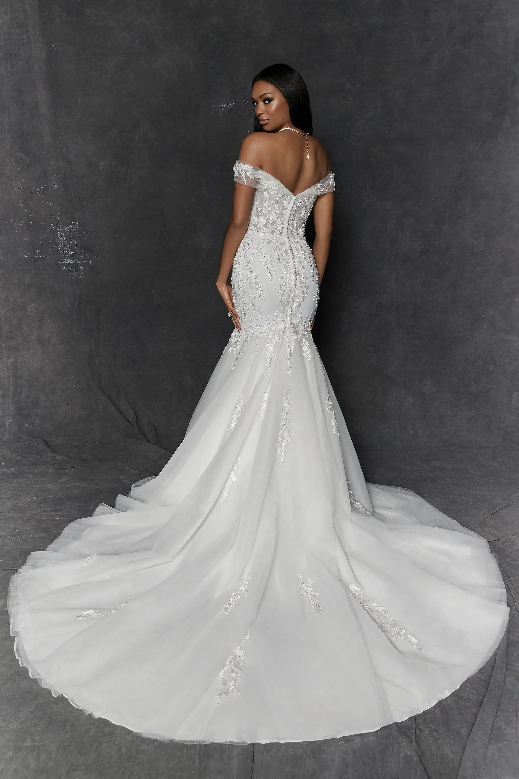 Signature by Justin Alexander 99264 - Size 14 - Image 2