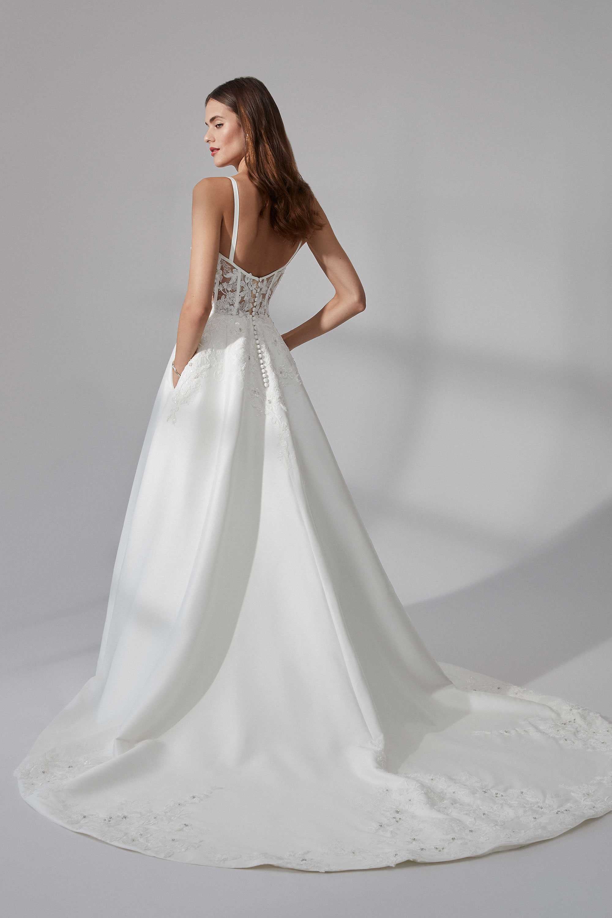 Signature by Justin Alexander Lanier 99175 - Size 14 - Image 2