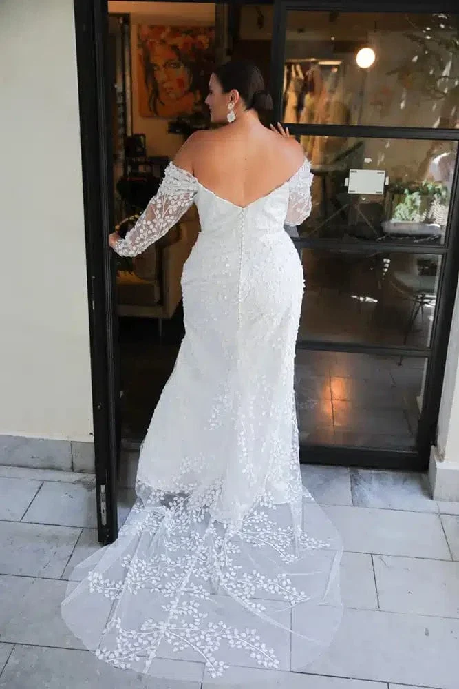 Studio Levana Fiora Fitted - Size 20 - Image 2