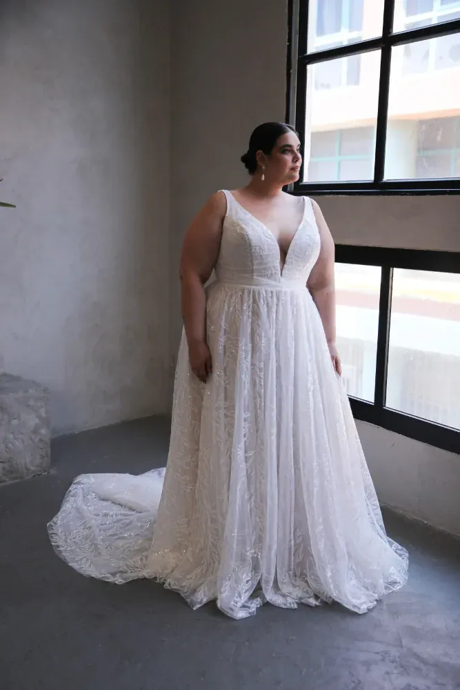 Studio Levana Gabrielle - Size 24 - Image 2