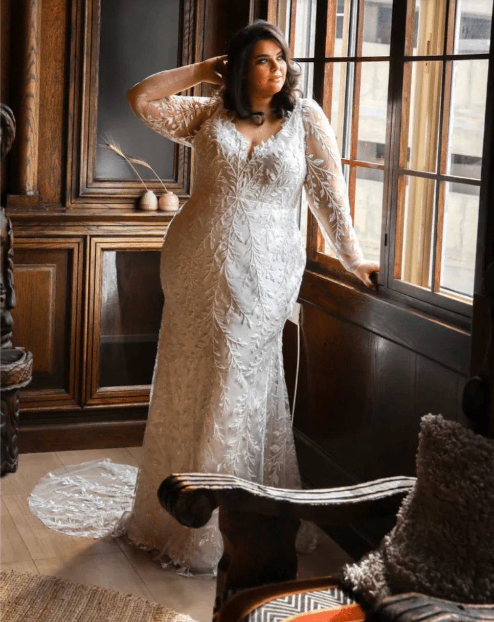 Studio Levana  Marilyn [Fitted] + Skirt - Size 24