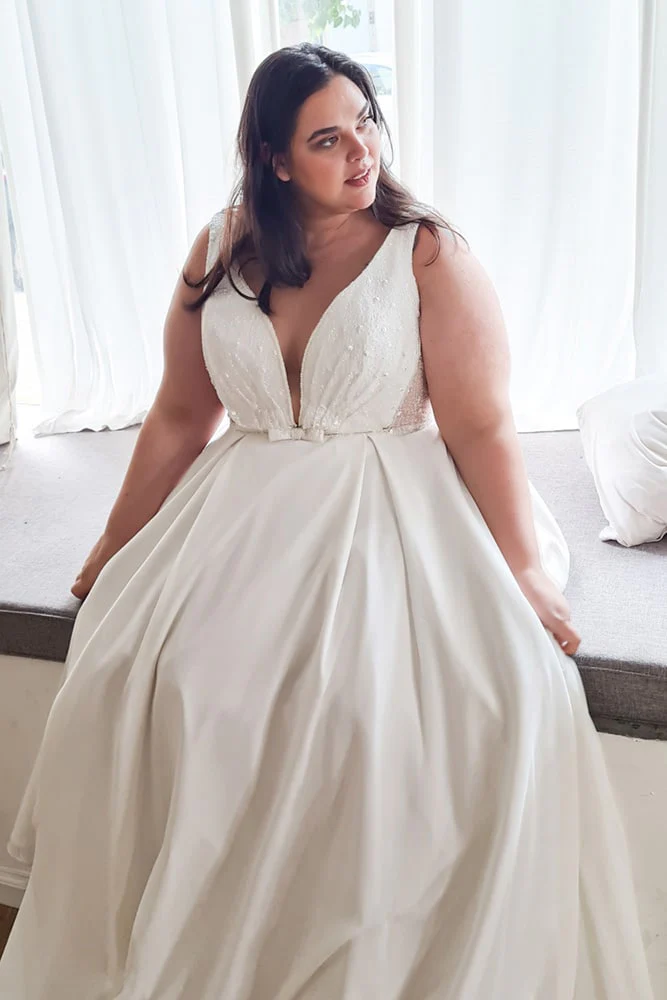 Studio Levana Meagan - Size 22 - Image 3