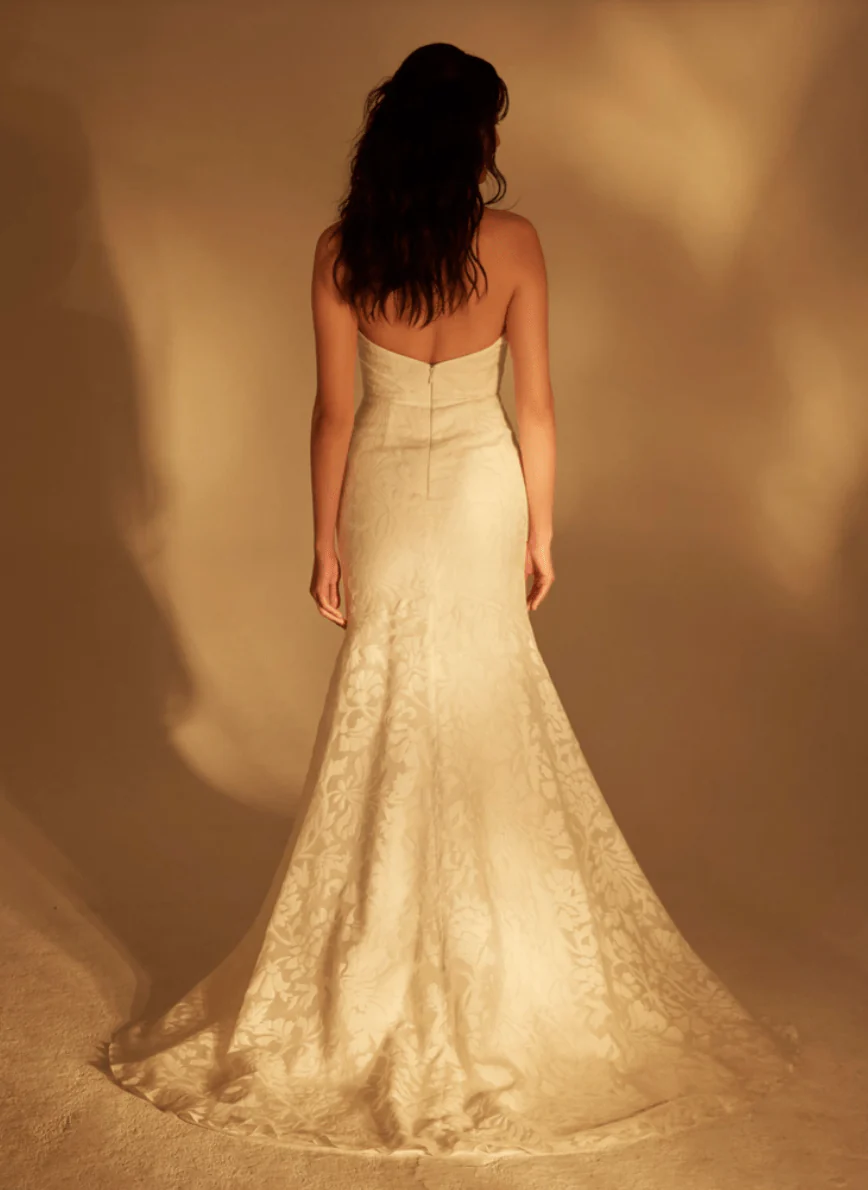 Theia Wave - Size 12 - Image 2