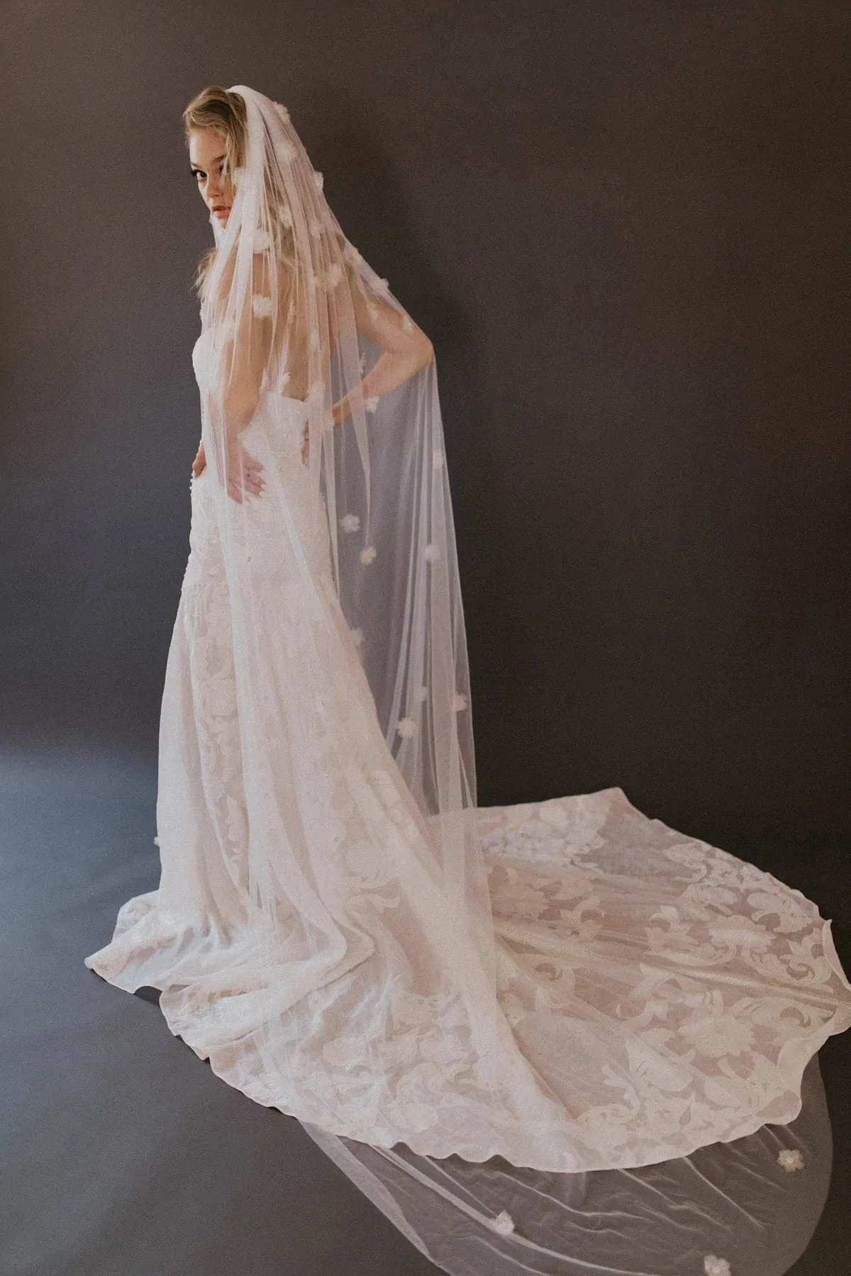 Untamed Petals Baltimore Veil - Image 4