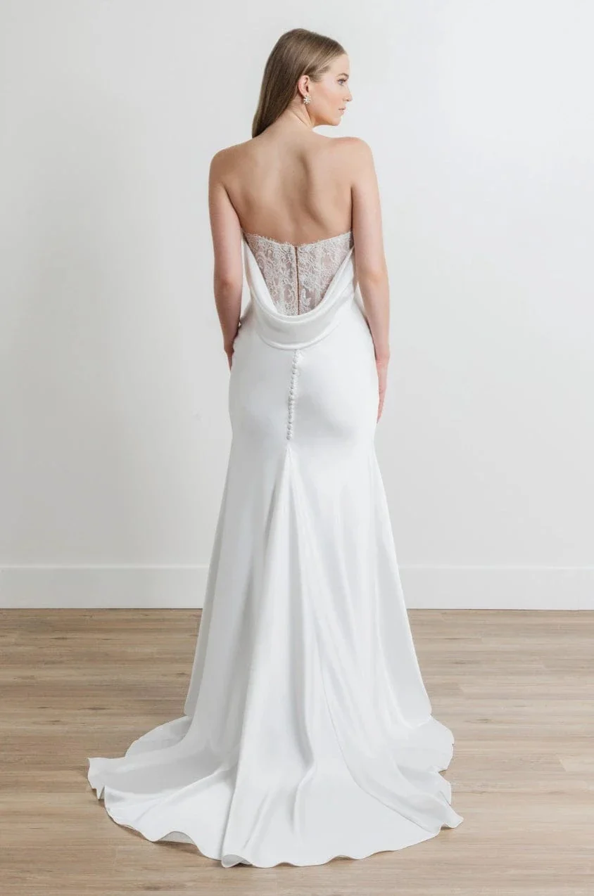 Watters Eowyn 68407B - Size 18, Extra Length - Image 2