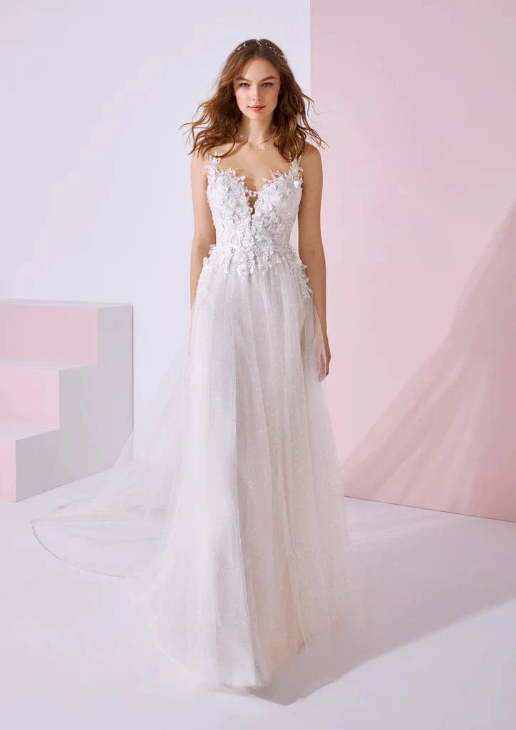 White One Bethany - Size 18