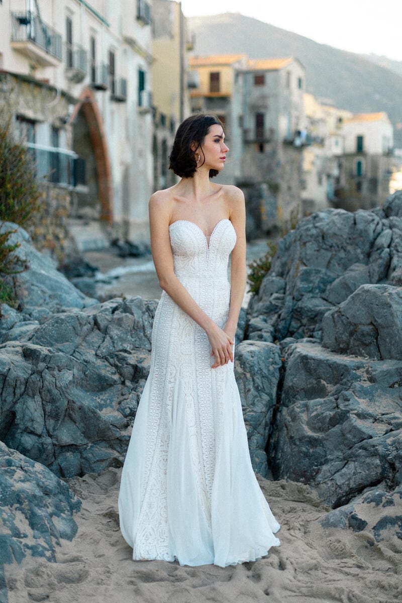 Wilderly Bride F202 - Size 8