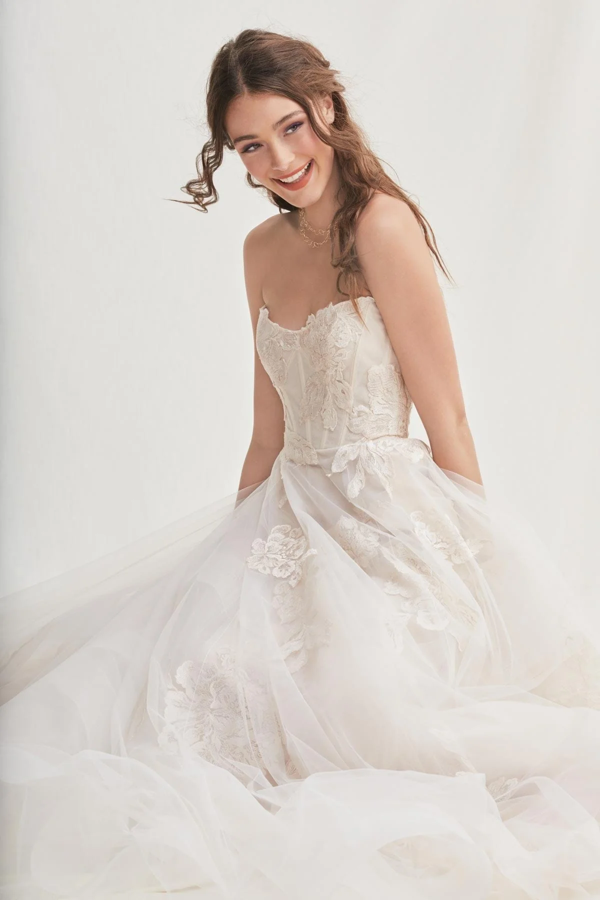 Willowby by Watters Harmony - Size 16 - Image 5