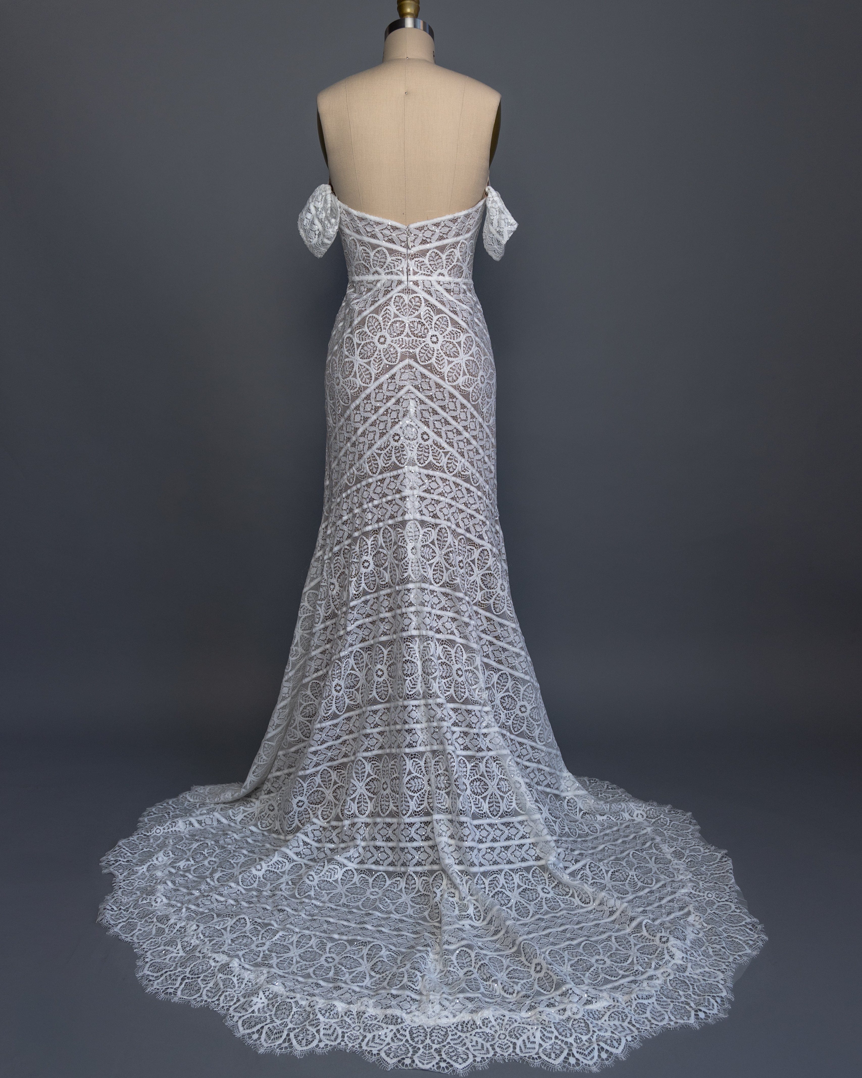 Willowby by Watters Nala - Size 6 - Image 4