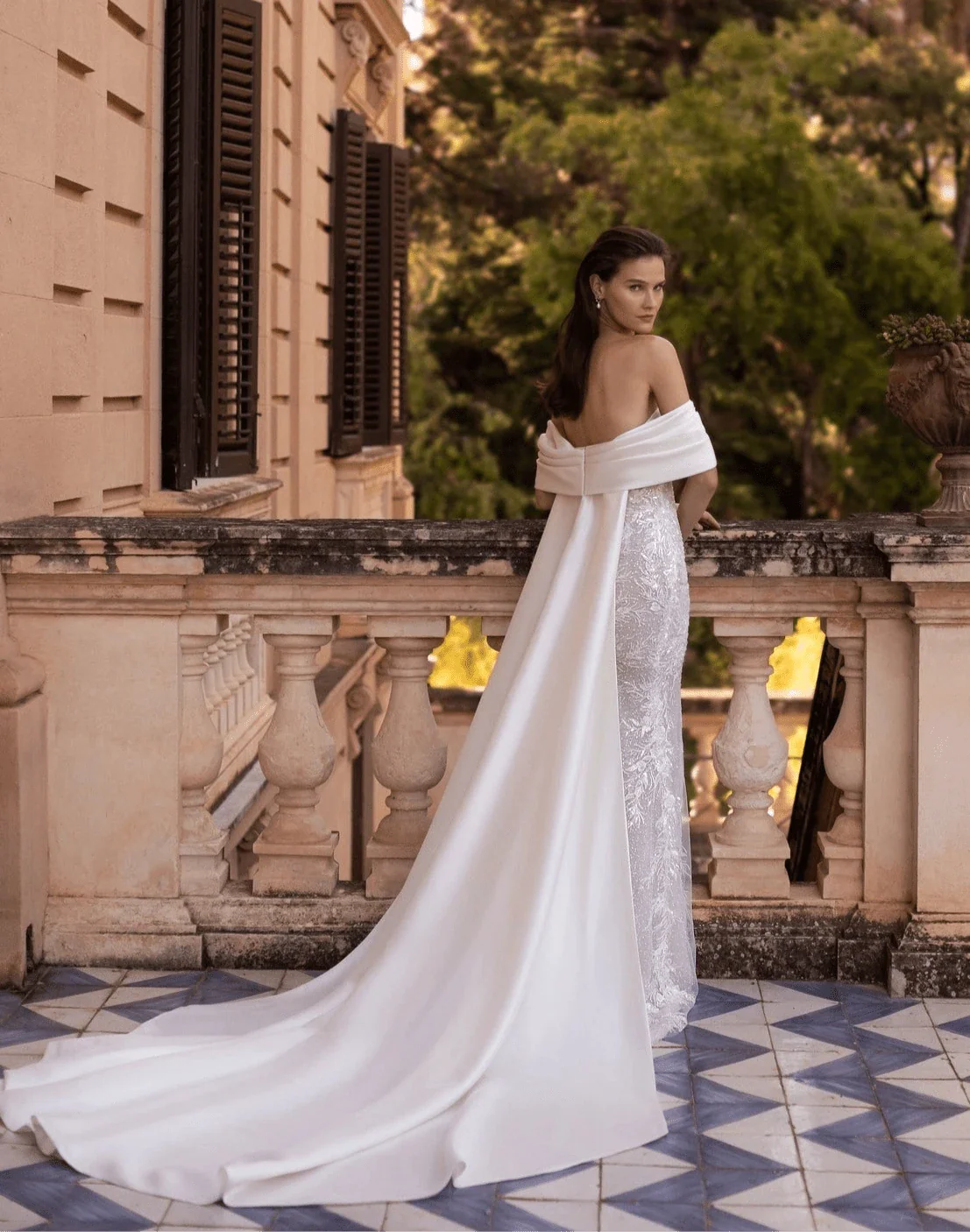 Wona Concept Caffa + Cape - Size 10 - Image 3